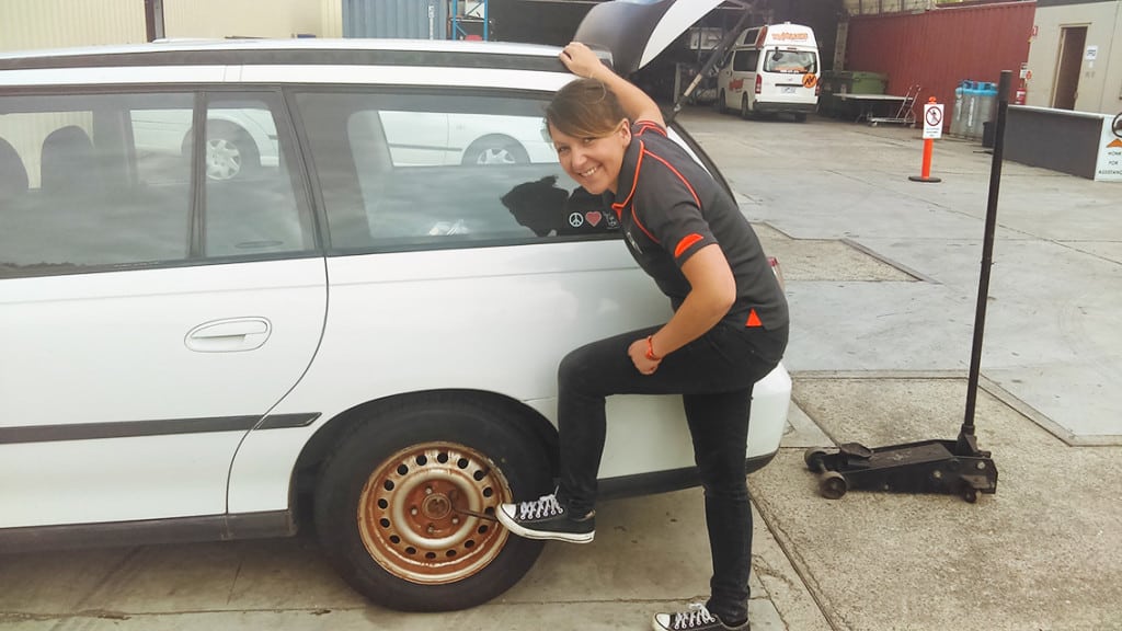 How to change a tyre
